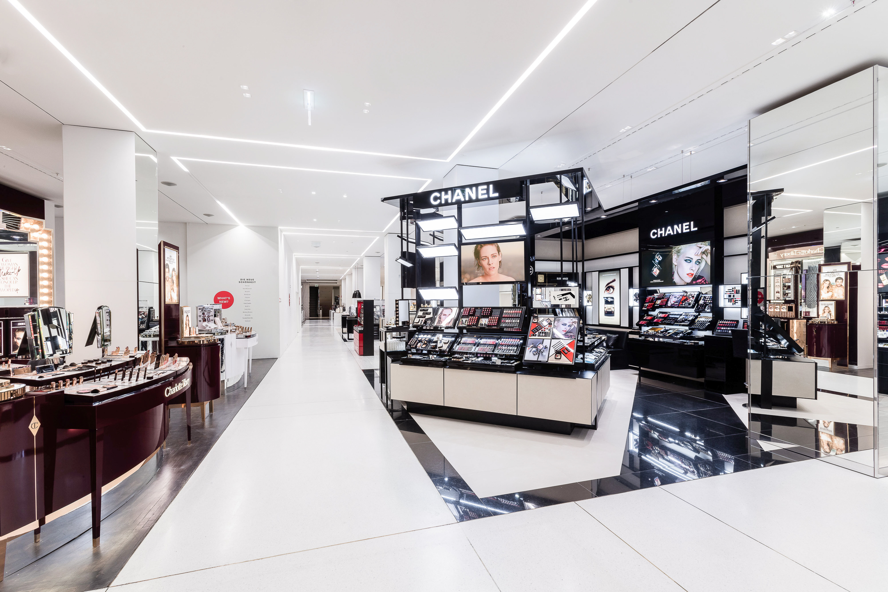Alsterhaus Hamburg/ Chanel Counter - Retail-Imaging