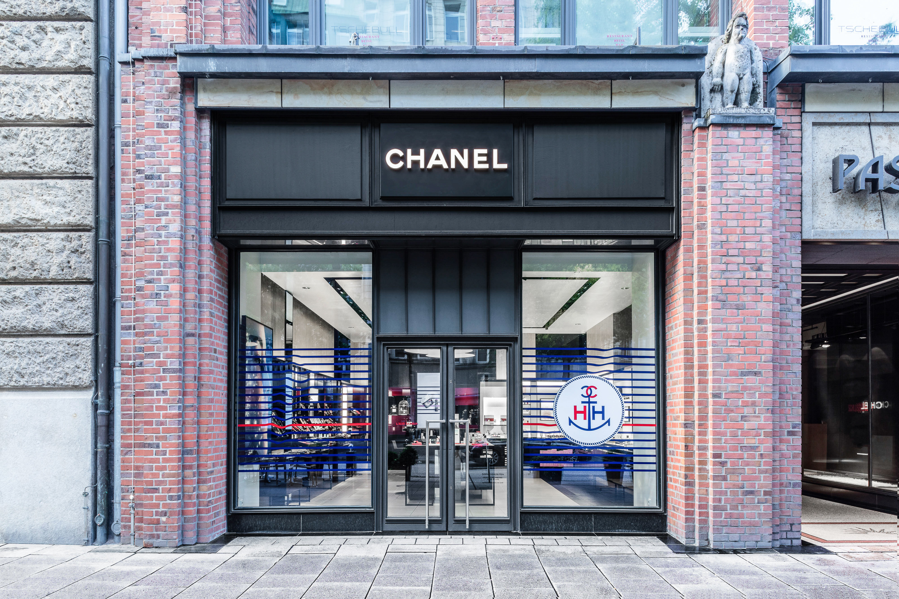 Architekturfotograf für Retail Marketing - Chanel Beauté Boutique Hamburg